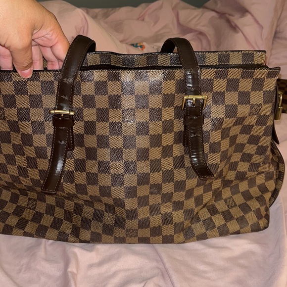Authentic LV purse large. Good condition. Serial number is SO898. - Picture 6 of 17
